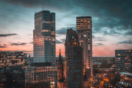 The Kaiser Wilhelm Gedächtniskirche at night
