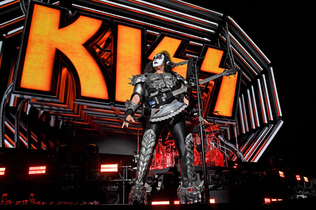 Gene Simmons And David Lee Roth Are Feuding Insidehook