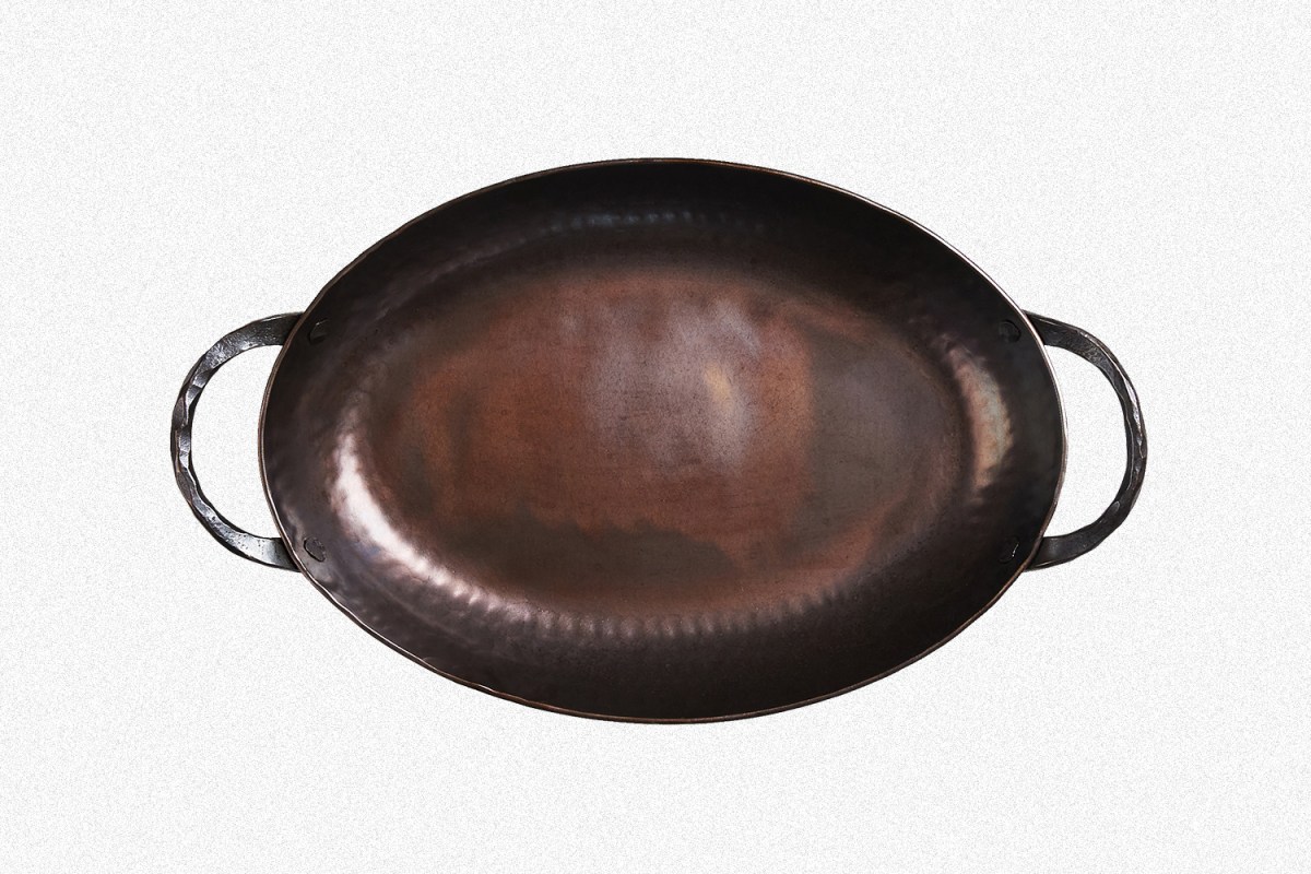 The Carbon Steel Farmhouse Oval Roaster from Smithey Ironware Co. is currently on sale at Huckberry in August 2021
