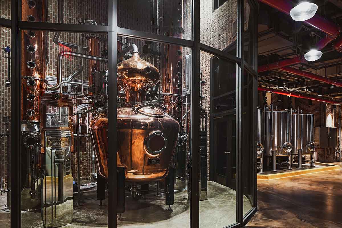 Inside the First Whiskey Distillery In Manhattan Since Prohibition