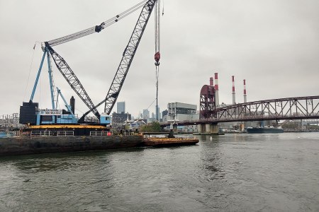 Tidal power near Roosevelt Island