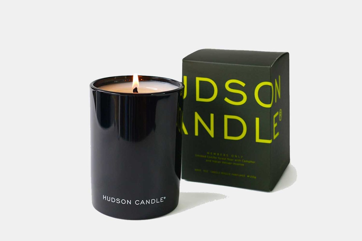 Deal: This Candle Will Have Your Home Smelling Rich and Exclusive. Get It for Only $25.