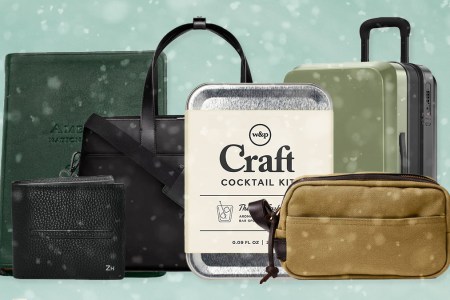 27 Best Travel Gifts for the Jet-Setters on Your List This Year