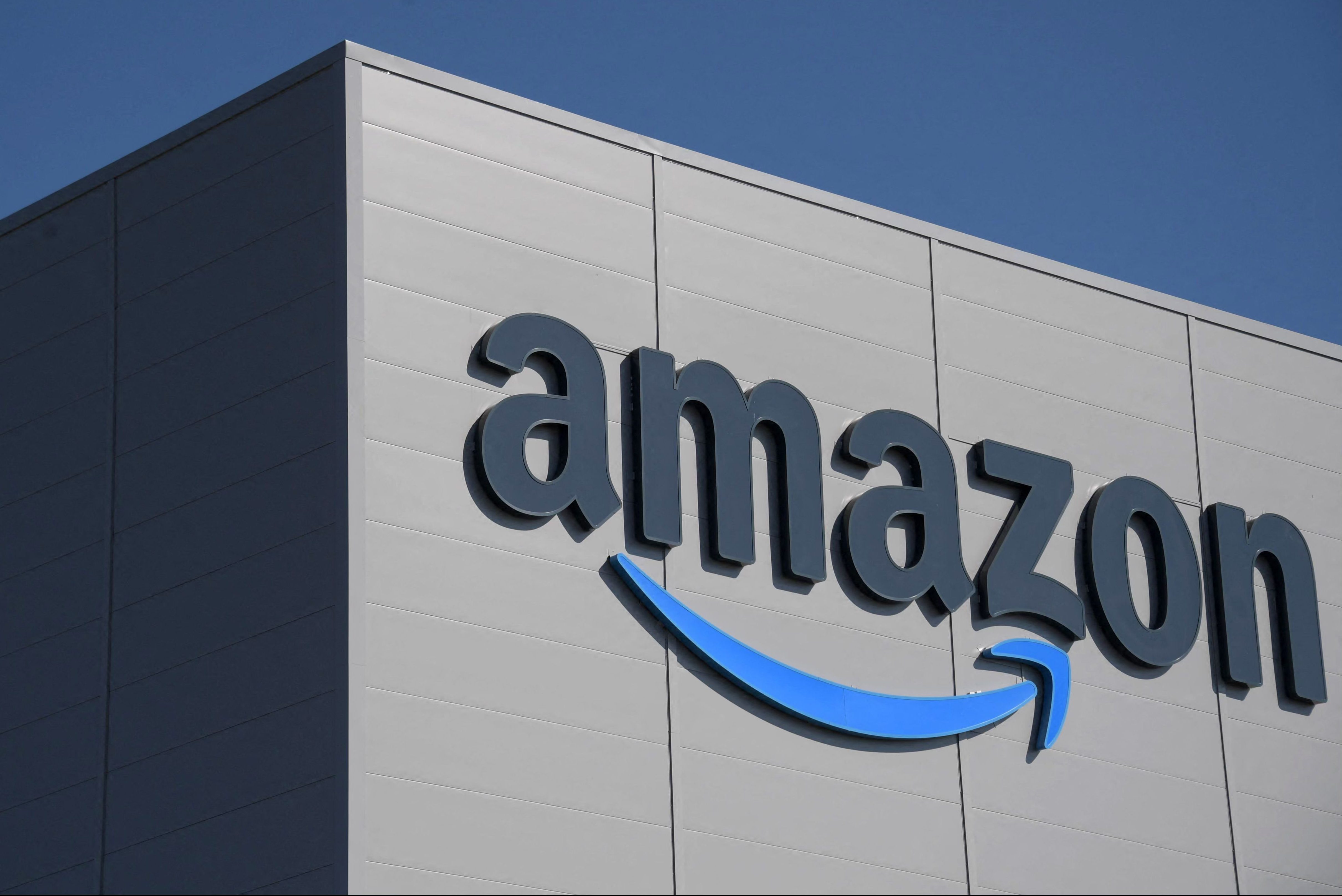 Amazon is the Frontrunner to Buy Minority Stake in NFL Media Properties