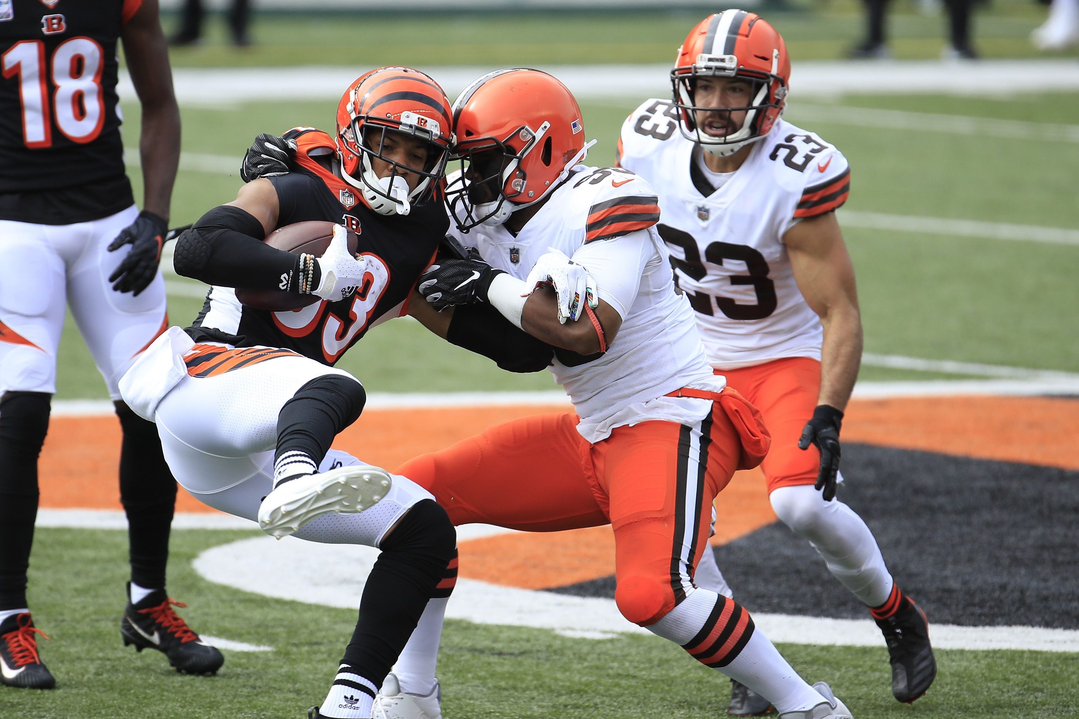 Tyler Boyd of the Bengals catches the ball against the Cleveland Browns