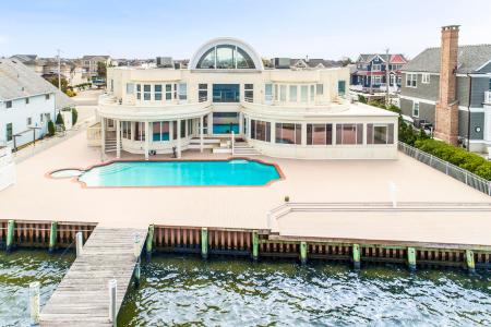 Joe Pesci's New Jersey Shore mansion that just sold for $6.5 million
