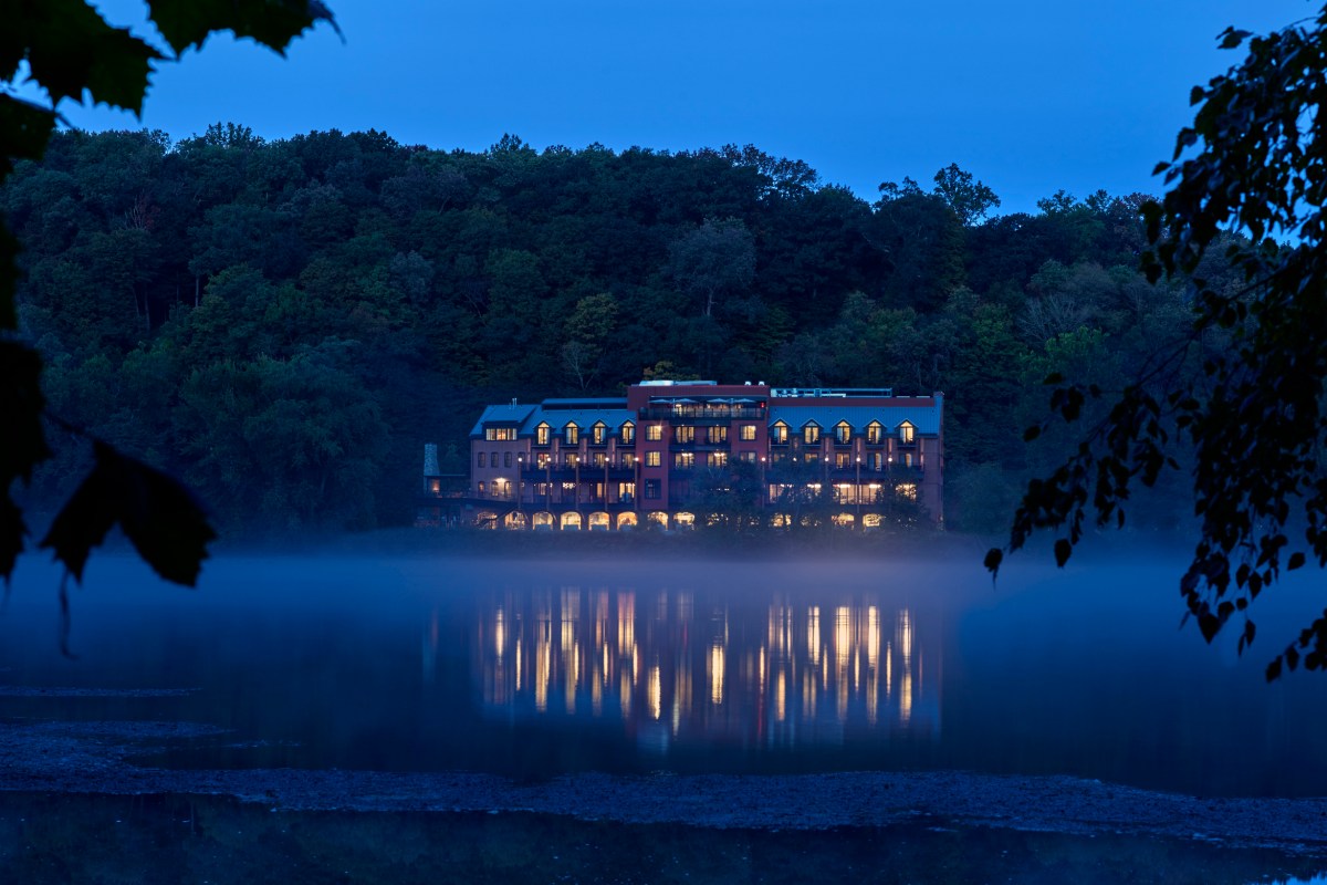 Review The River House at Odette's Is a Bucolic Hidden Gem 90 Minutes