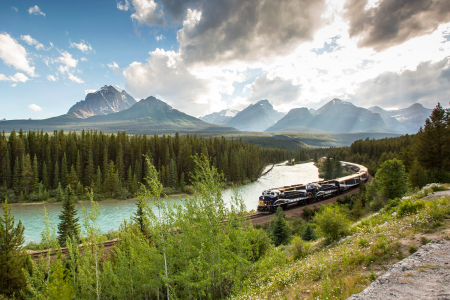 The 5 Best North American Train Trips to Take This Winter