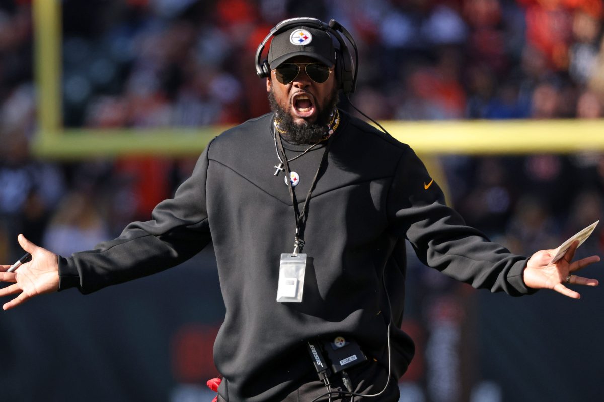 Head coach Mike Tomlin of the Pittsburgh Steelers reacts from the sideline