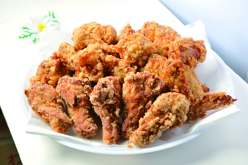 The taste of Nakatsu karaage varies from shop to shop, but they have devised ways to make it delicious even when cold. Each restaurant conducts its own research to develop its own unique taste. 