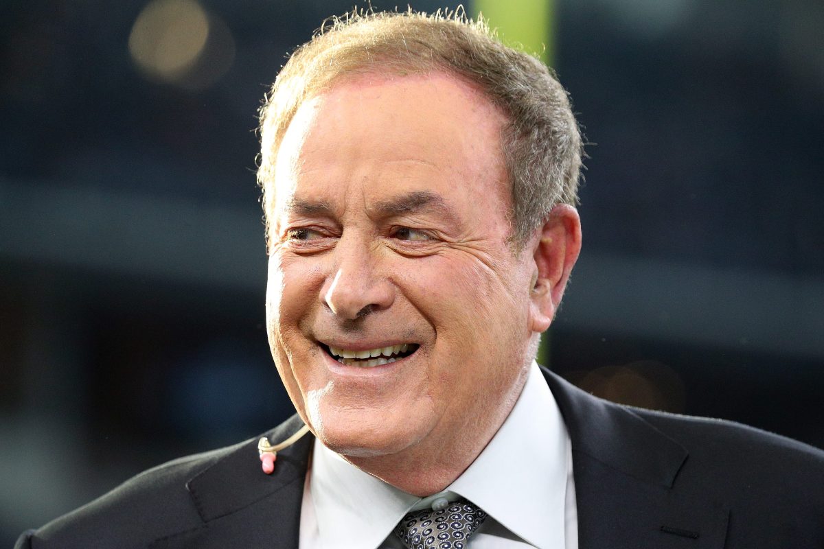 NBC sportcaster Al Michaels before a game between the Eagles and Cowboys