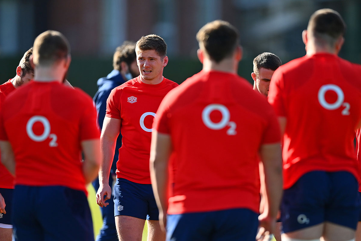 The England rugby team at training in red shirts. The team's strength and conditioning quote revealed why they use the Reflexive Performance Reset (or RPR) method before every game.