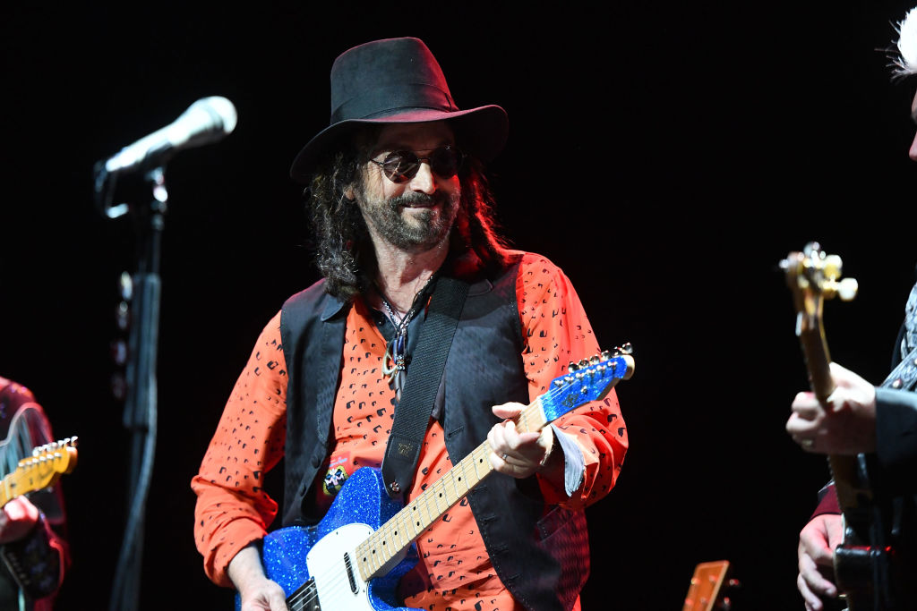 Heartbreakers' Mike Campbell Will Cover Tom Petty on Tour InsideHook