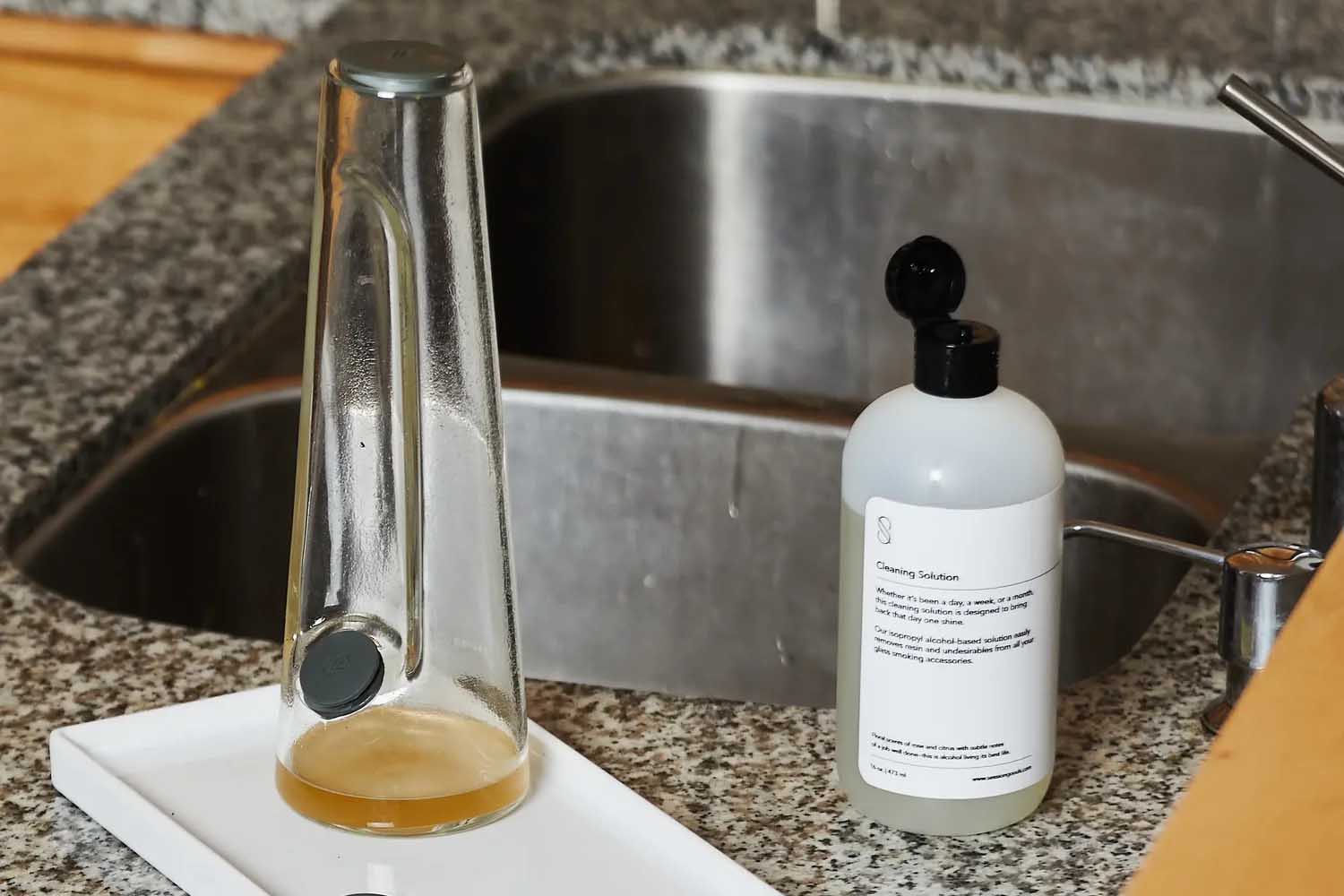 Here's how to clean your pipes, bubblers, bongs and pieces