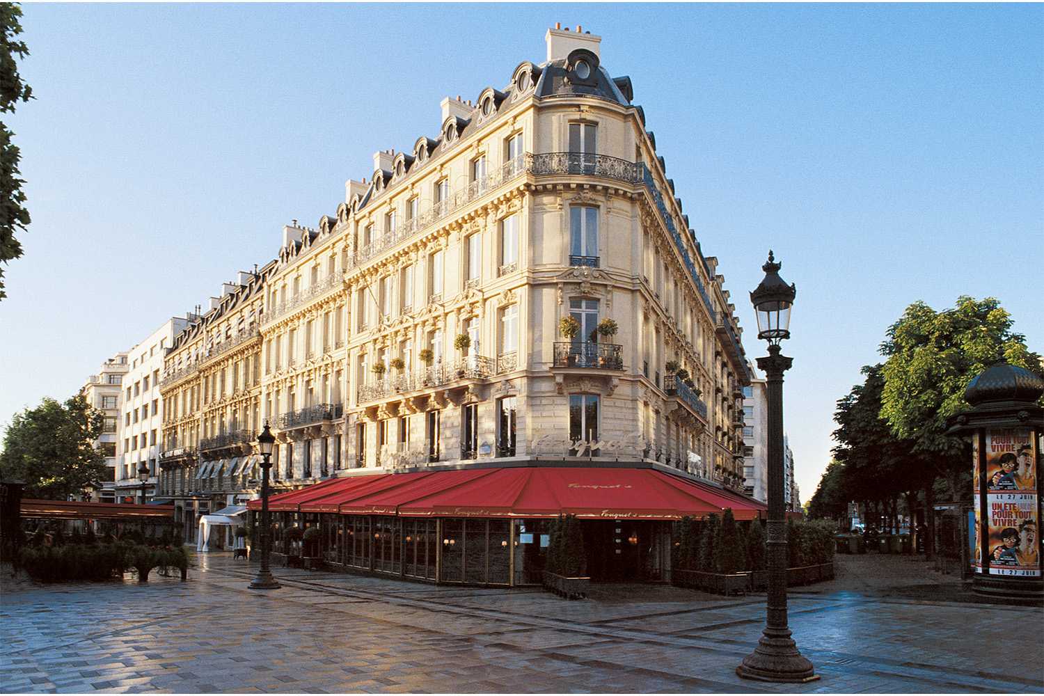 Hôtel Barrière Le Fouquets Paris façade