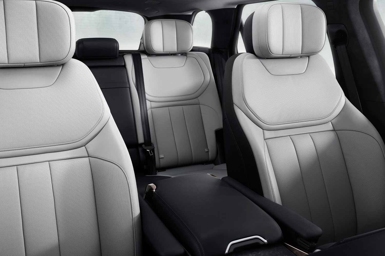 Interior of the 2023 Range Rover Sport