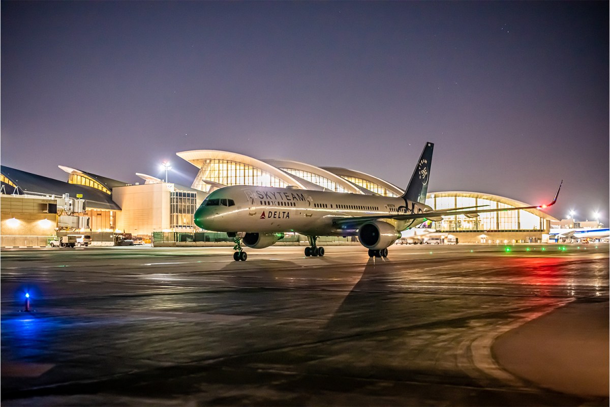 cheap one way flights to lax