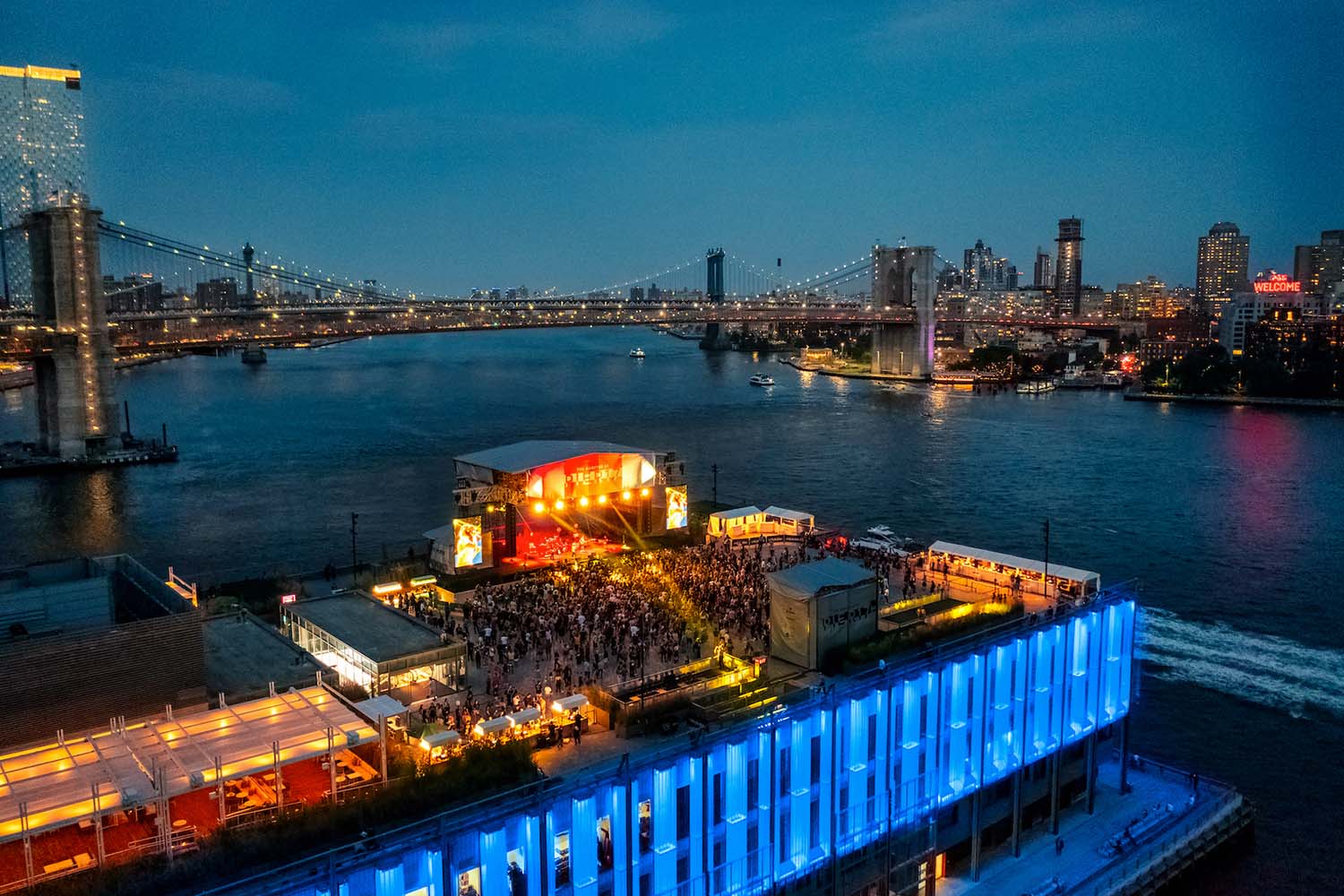 The Rooftop at Pier 17