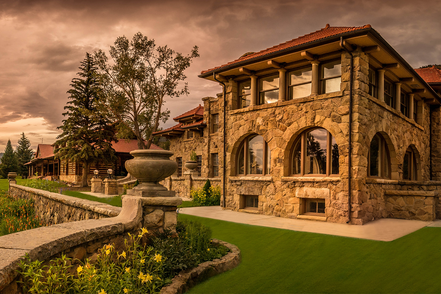 The Casa Grande mansion at Vermejo, one of the best luxury ranch resorts in the U.S.