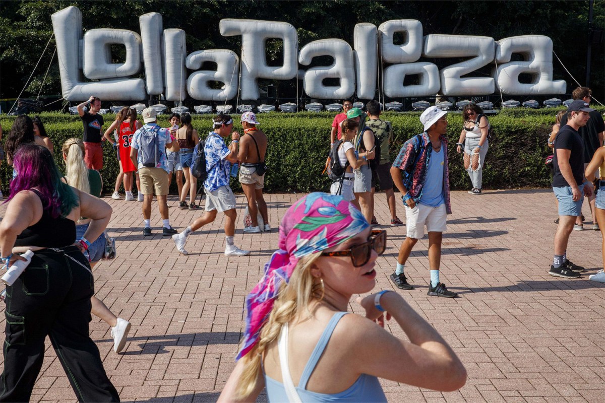 Festival attendees at Lollapalooza 2021