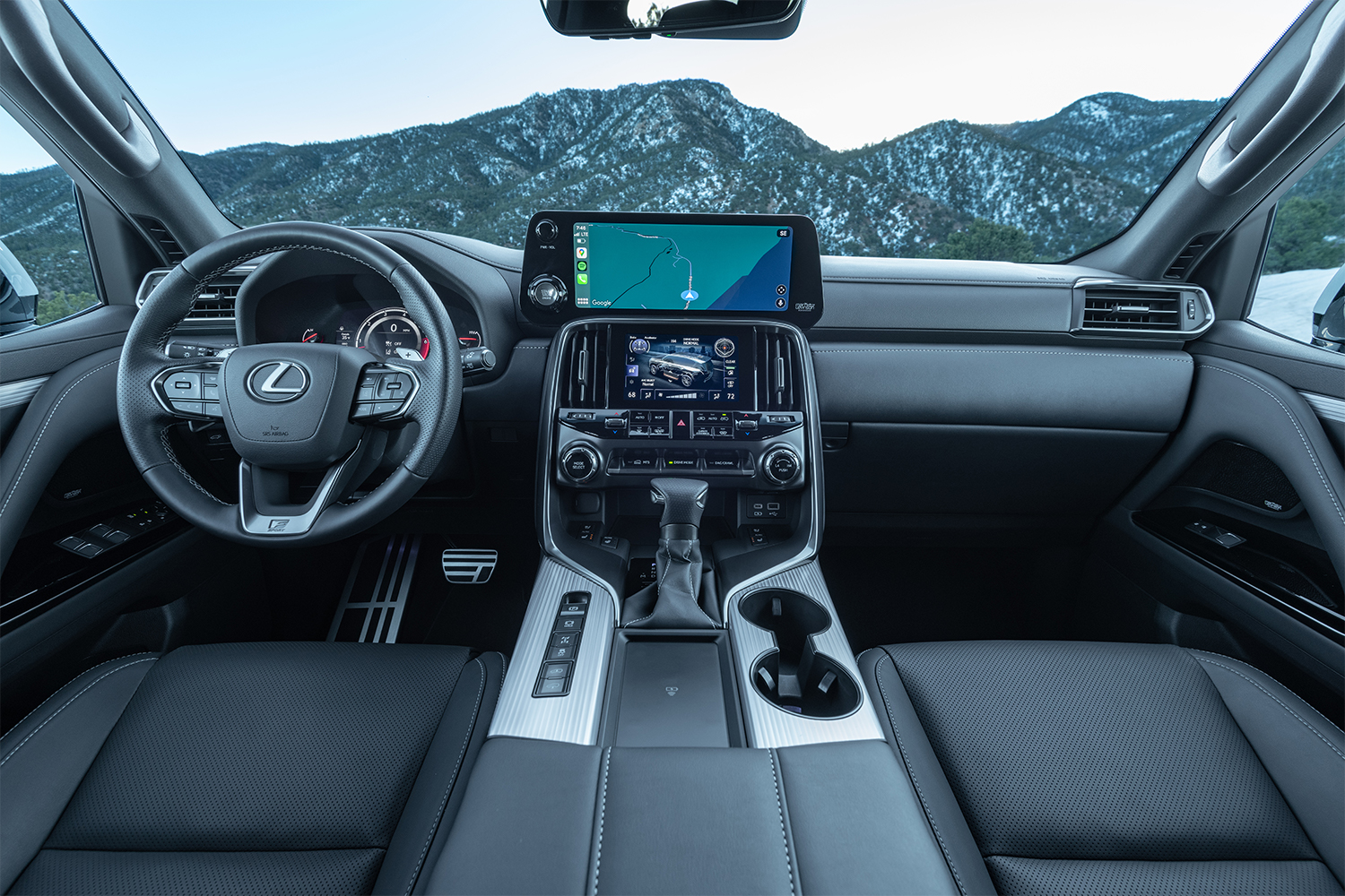 The updated dashboard and infotainment in the new 2022 Lexus LX 600