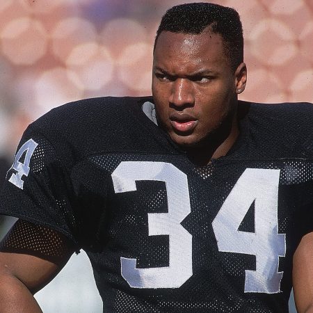 Former Los Angeles Raider Bo Jackson at a game in 1991.