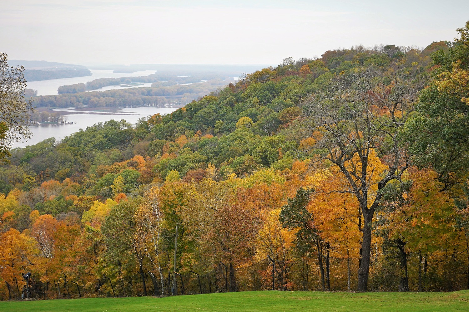 The Top 5 Stays for Midwestern Fall Foliage Viewing 