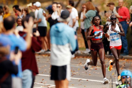 The female leaders at the New York Marathon. What shoes did they wear? We've got a breakdown.
