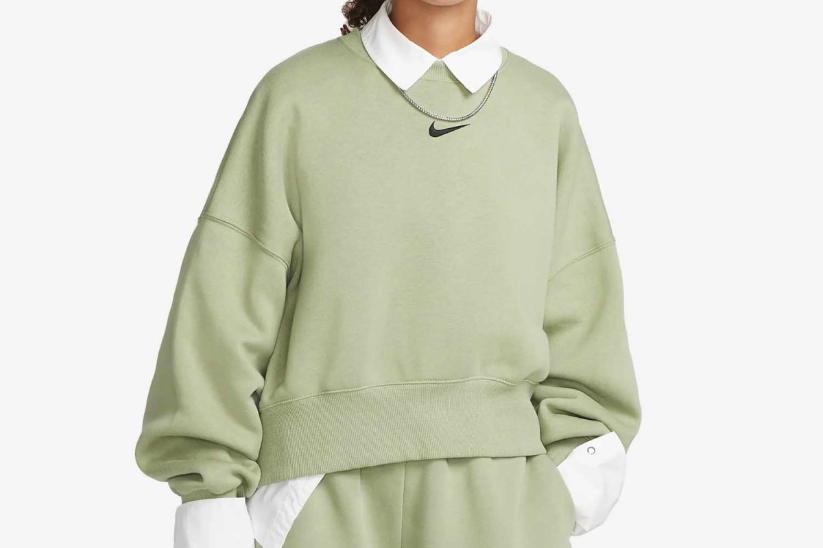 Nike Sportswear Phoenix Fleece Women’s Over-Oversized Crewneck Sweatshirt