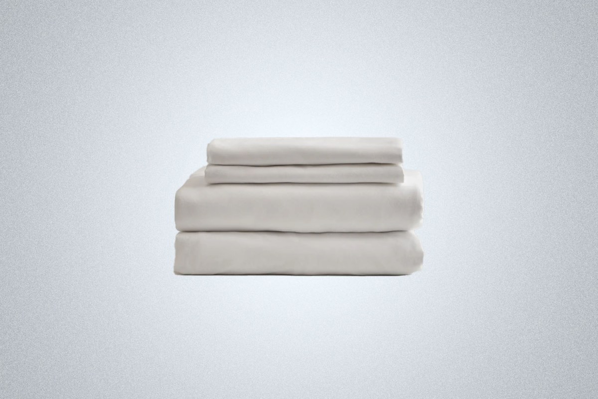 Quince Luxury Organic Flannel Sheet Set