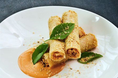 Country Captain Spring Rolls Are a Satisfying Southern Mash-Up