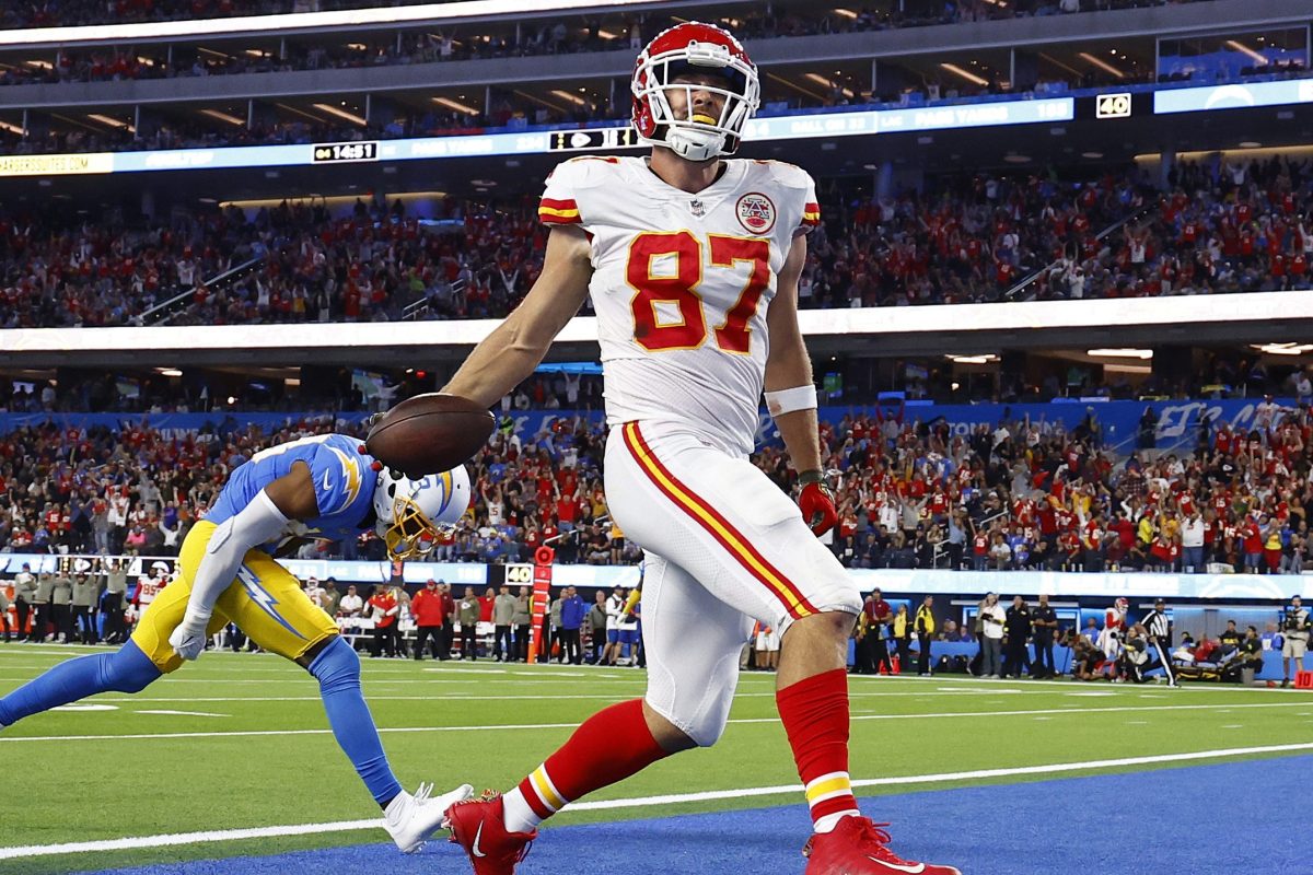Travis Kelce of the Chiefs scores a touchdown against the Chargers.