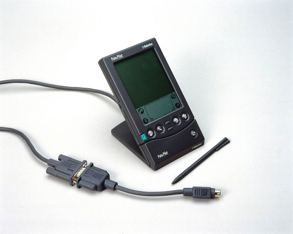 A PalmPilot handheld device from the 1990s. The Internet Archive is emulating apps from the device.
