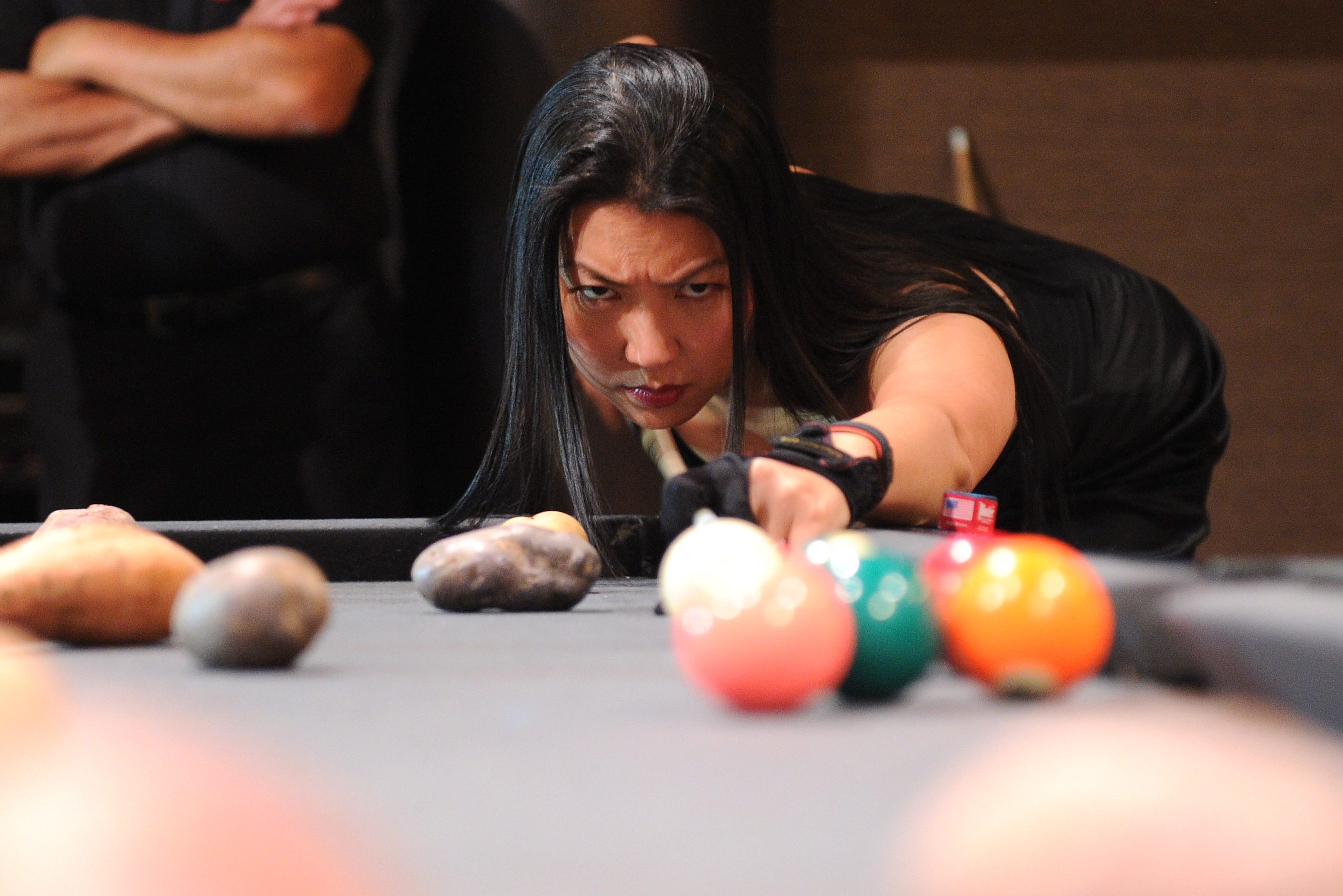 Jeanette Lee, the Black Widow, Was a Womens Billiards Superhero picture image