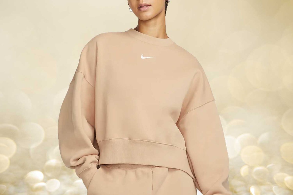 Nike Sportswear Phoenix Fleece Women’s Over-Oversized Crewneck Sweatshirt