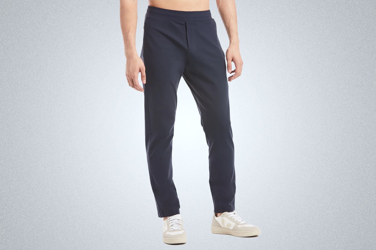 The Best Casual Travel Pants: Public Rec All Day Every Day Pant
