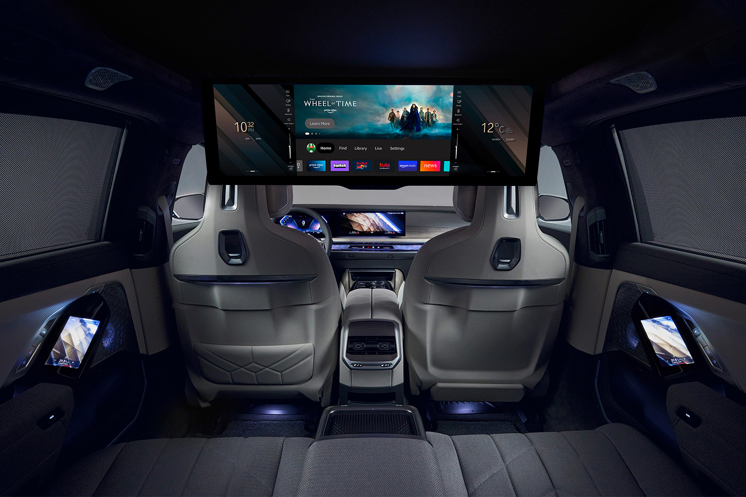 The 31-inch screen in the back seat of the BMW i7 is one of the best bells and whistles we found on case in 2022