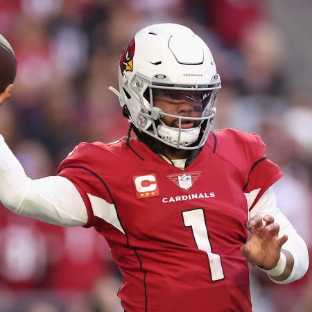 Kyler Murray throws a pass against the Chargers. His former teammate Patrick Peterson recently criticized him on a podcast.