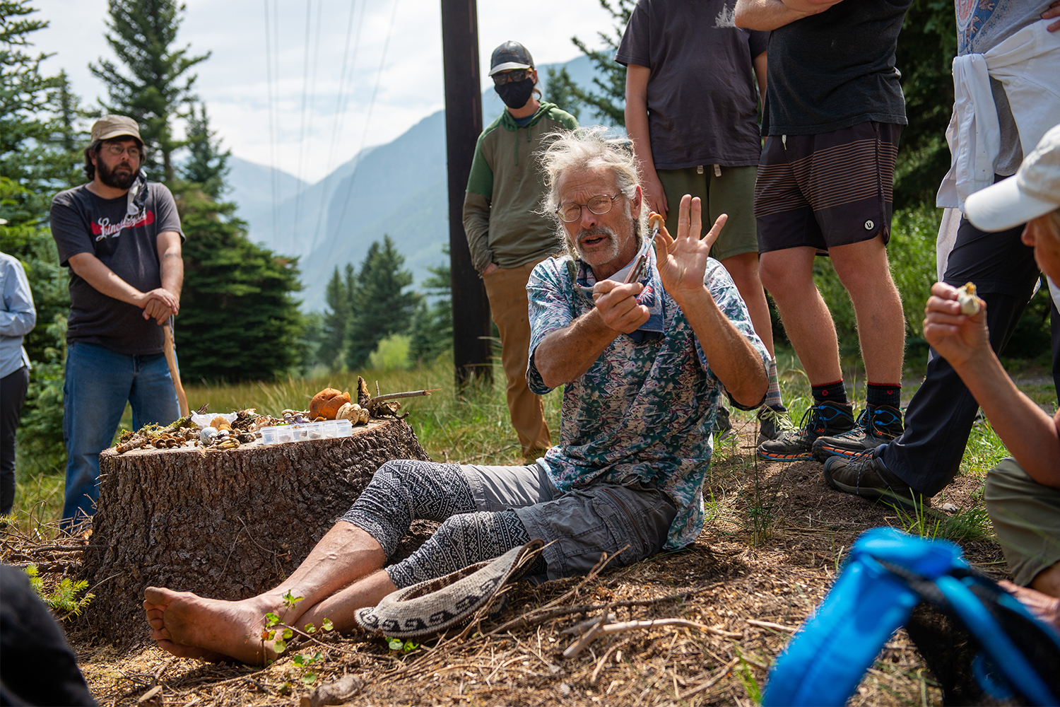 Mushroom guru Larry Evans teaching a group of attendees of the Telluride Mushroom Festival in 2020 about fungi