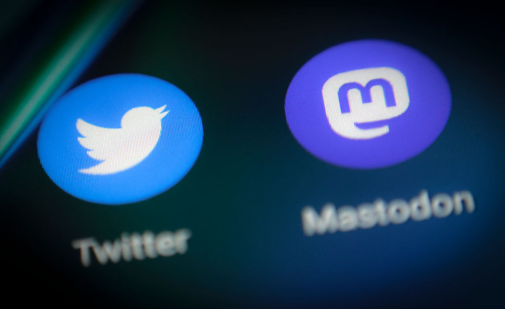 A photo of Twitter and Mastodon icons. A new report shows social media users are still leaving Twitter for alternatives.