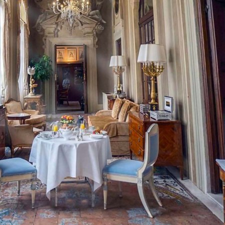 The Royals Suite, which was previously the nobles' quarters of the Palazzo della Gherardesca