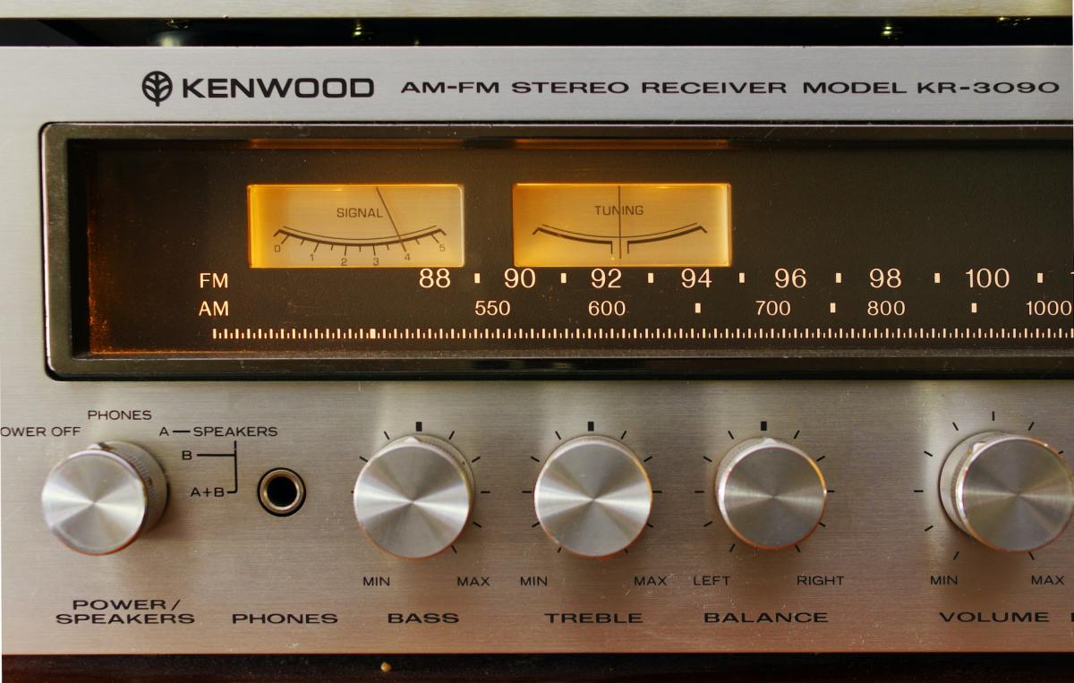 Should You Buy a Vintage Home Stereo? One Expert Weighs In. InsideHook