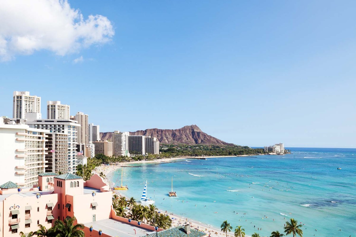 Resorts along the beach in Waikiki