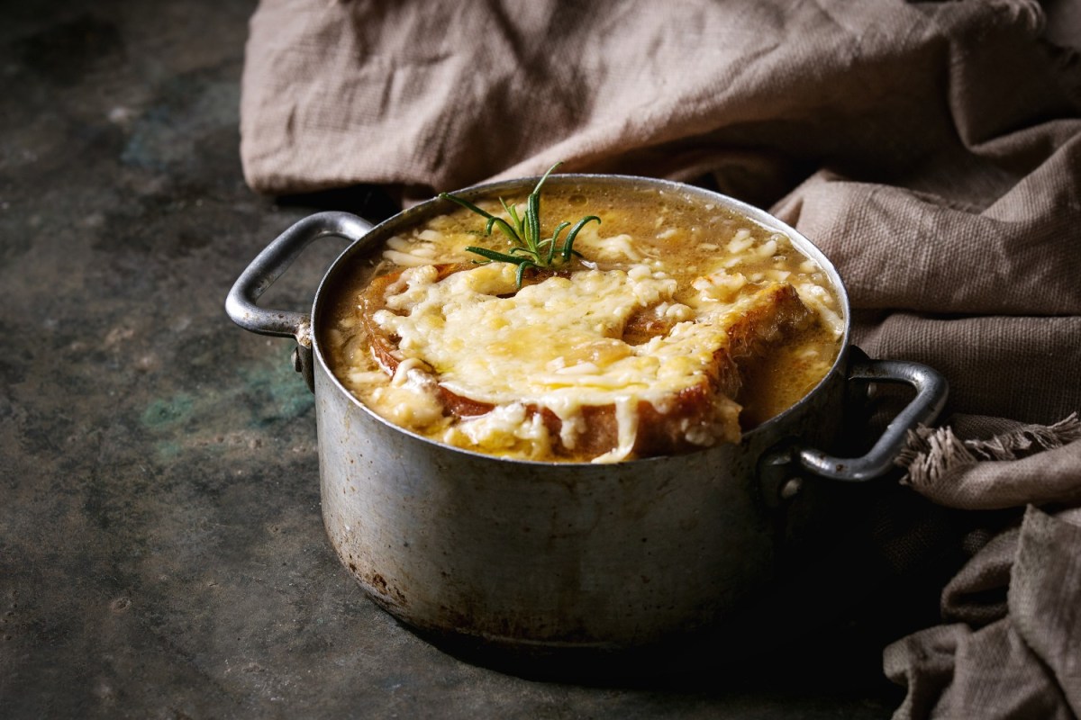 Internet's Favorite Pasta Recipe Riffs on French Onion Soup - InsideHook