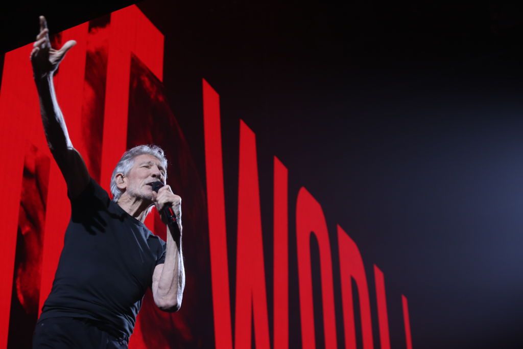 Pink Floyd's David Gilmour and Roger Waters Spar Over Interview ...