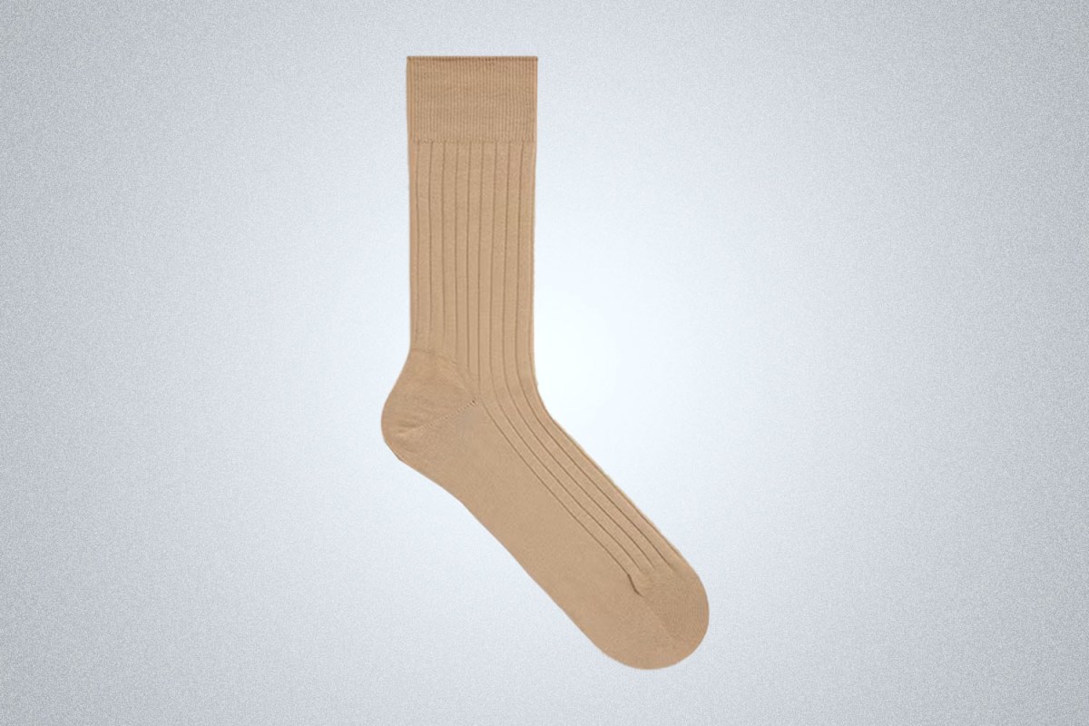 The Mutli-Buy Masterpiece: Uniqlo Supima Cotton Wide Ribbed Socks