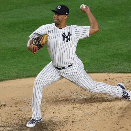 Wandy Peralta of the Yankees pitches against the Houston Astros.