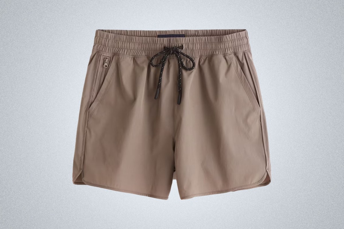 Abercrombie & Fitch 6″ Saturday Short