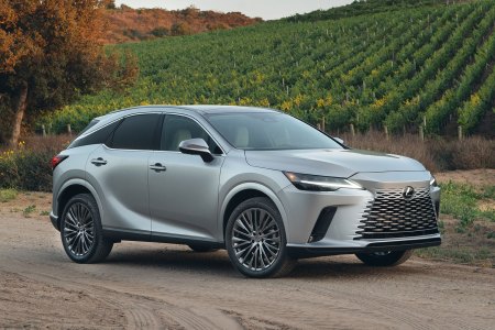 2023 Lexus RX 350h Hybrid, a new version of the best-selling vehicle from Lexus, which we tested and reviewed