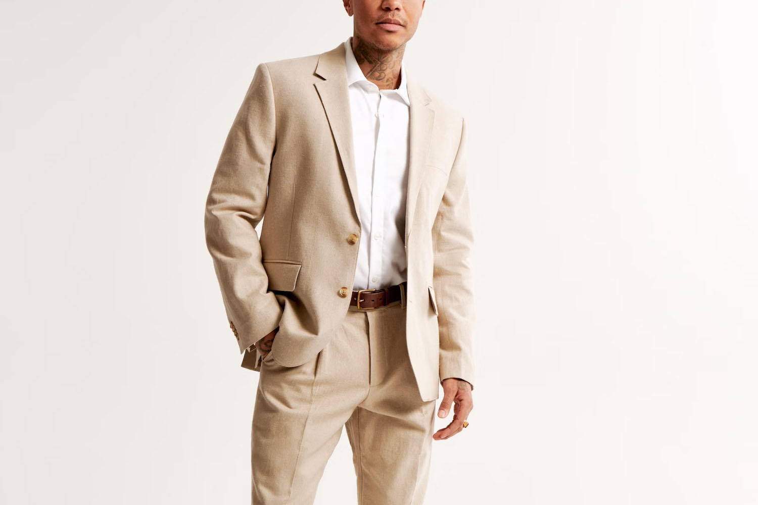 A&F Collins Tailored Linen-Blend Suit